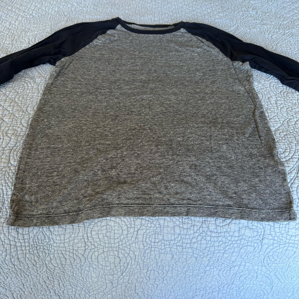 Old Navy Navy and Gray Striped Tee